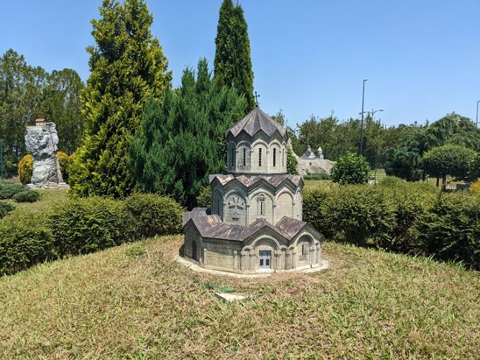 35 Photos From Georgia In Our Miniatures Park - 14