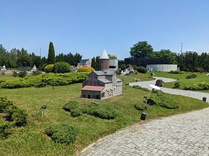 35 Photos From Georgia In Our Miniatures Park - 34