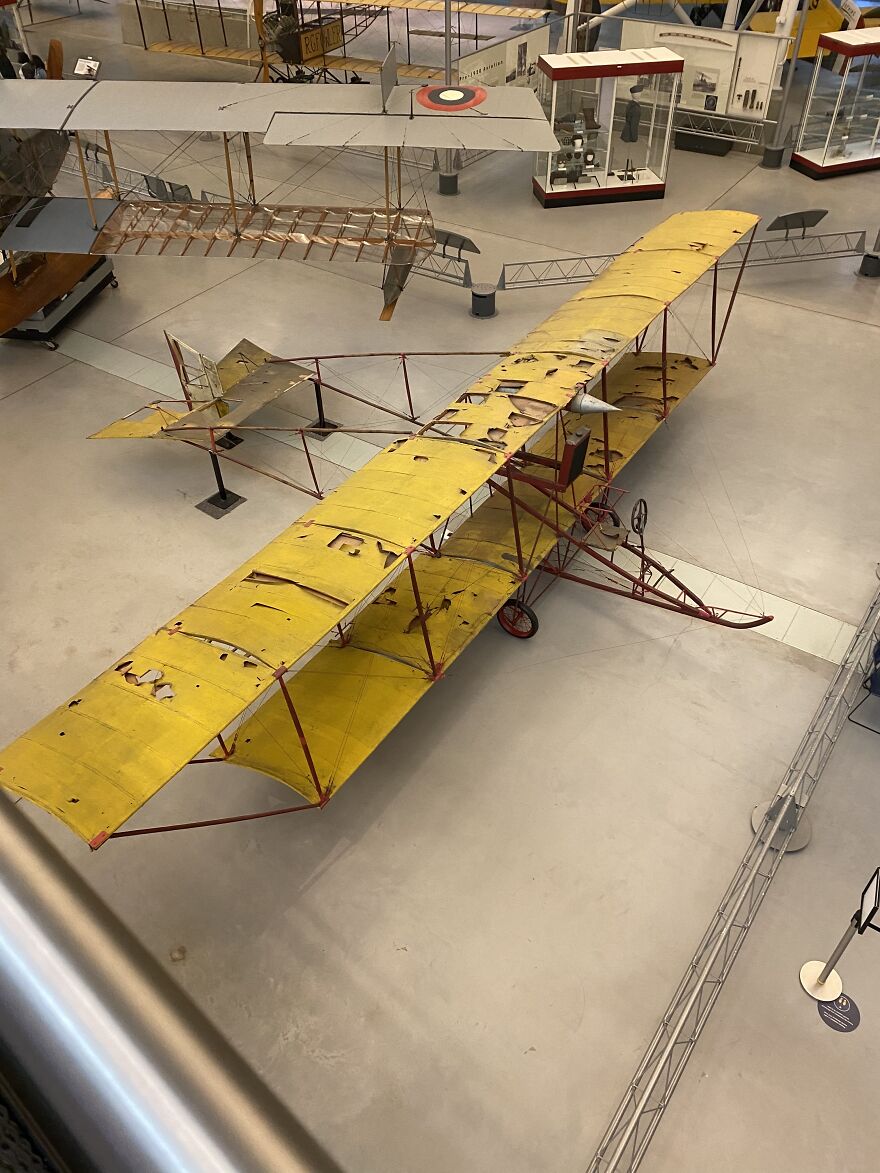 Aeroplane In The Air And Space Hazy Center, Virginia