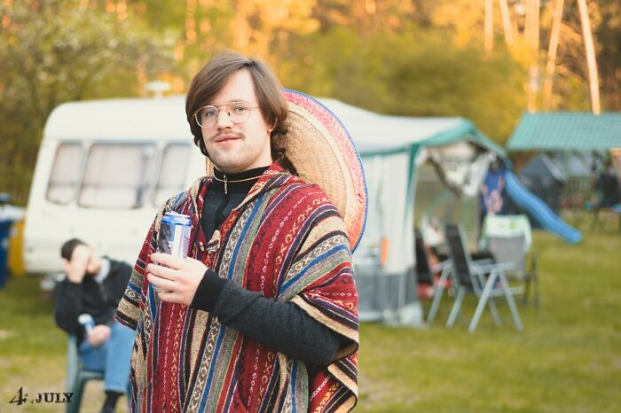 Poland Holds An Event On 4th Of July Where Everyone Pretends To Be American From Ohio