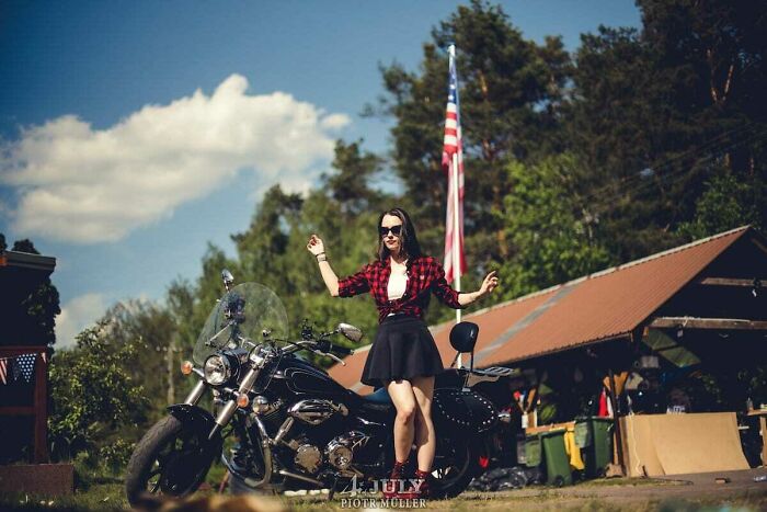 Poland Holds An Event On 4th Of July Where Everyone Pretends To Be American From Ohio