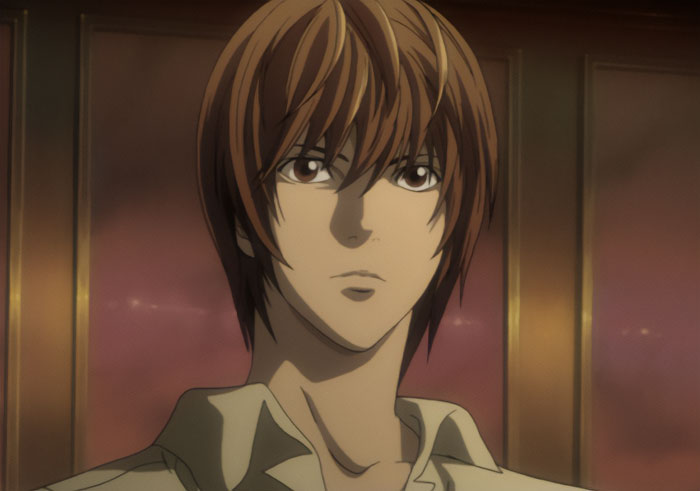 Light Yagami wearing gray shirt
