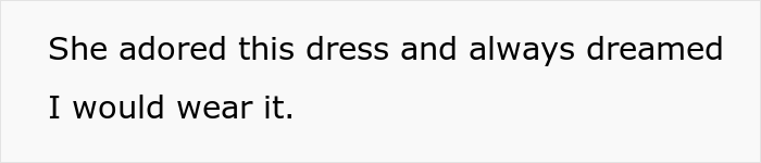 Bride Wanted To Wear Her Mom's Wedding Gown To Her Own Wedding, Bridesmaid "Accidentally" Spilled Wine On It Bride Wanted To Wear Her Mom's Wedding Gown To Her Own Wedding, Bridesmaid "Accidentally" Spilled Wine On It
