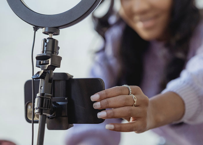 Someone Asks Women With Low-Stress And Well-Paying Jobs, "What Is It That You Do?" And 30 Reply