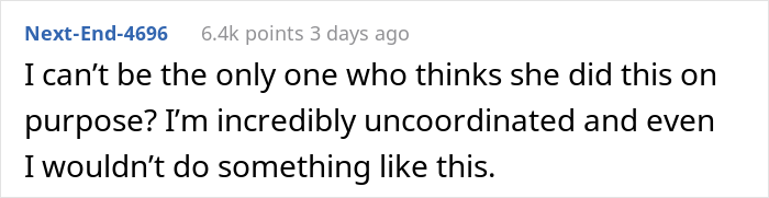 Bride Wanted To Wear Her Mom's Wedding Gown To Her Own Wedding, Bridesmaid "Accidentally" Spilled Wine On It Bride Wanted To Wear Her Mom's Wedding Gown To Her Own Wedding, Bridesmaid "Accidentally" Spilled Wine On It