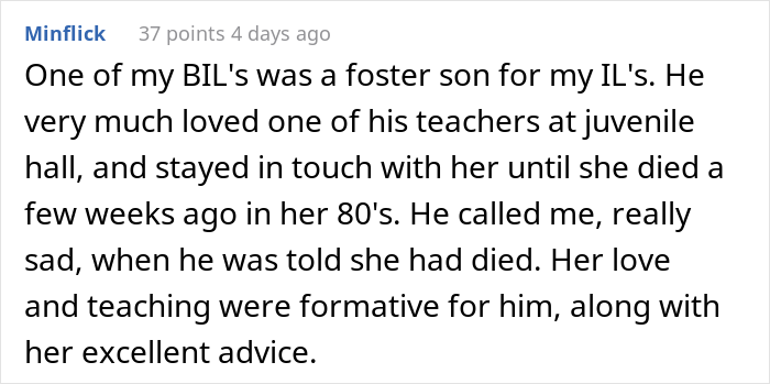 Social Worker Is Praised For Wholesome Malicious Compliance After Not Being Allowed To Wear A Bathing Suit On The Job