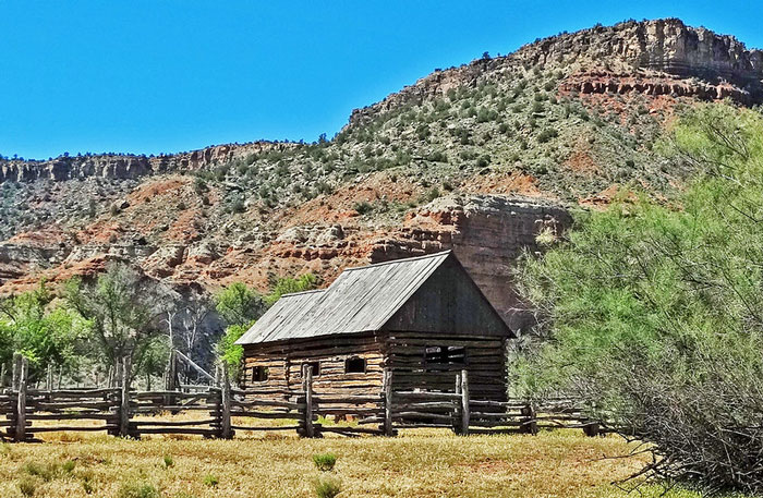 Wife Hijacks Husband&rsquo;s Car To Leave A Family Party Because He Tricked Her Into Coming To The BBQ Even Though She Had A Shift At Work
