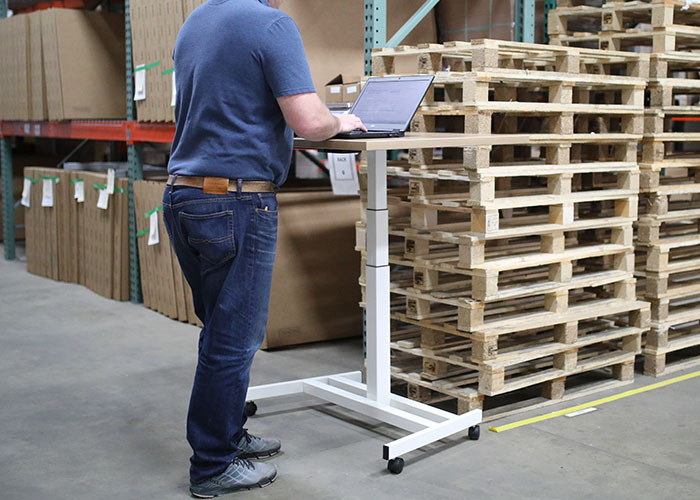 Tired Of Upper Management Thinking They Have A Noose Around Employees’ Necks, This New Dad Quits In Style - 1