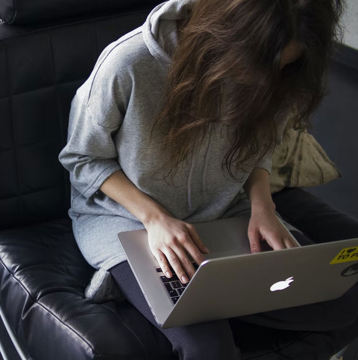 Woman Secretly Cancels Family Trip For One Stepson, Gets Mad When The Dad Calls Off Vacation For The Whole Family