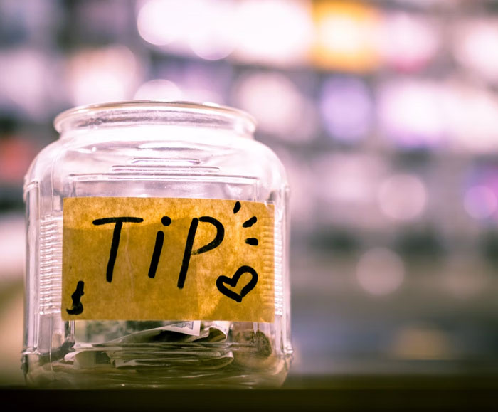 “I Accepted A No Tip Order”: Driver Sparks Debate After Sharing How She Accidentally Accepted A “No Tip” Order “I Accepted A No Tip Order”: Driver Sparks Debate After Sharing How She Accidentally Accepted A “No Tip” Order