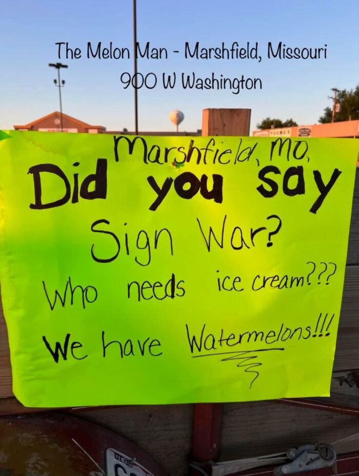 Hilarious Billboard War Between McDonald’s And Dairy Queen In Missouri Is Getting Serious - 10