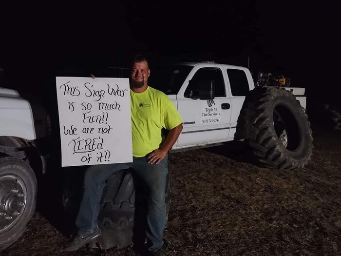 Hilarious Billboard War Between McDonald’s And Dairy Queen In Missouri Is Getting Serious - 26