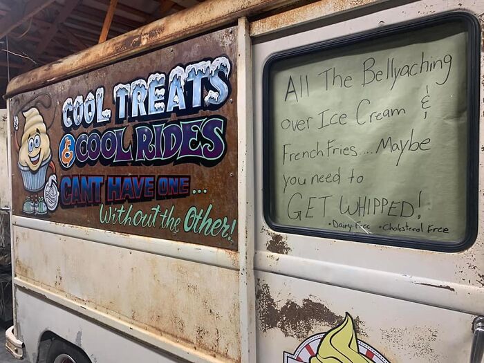 Hilarious Billboard War Between McDonald’s And Dairy Queen In Missouri Is Getting Serious - 40