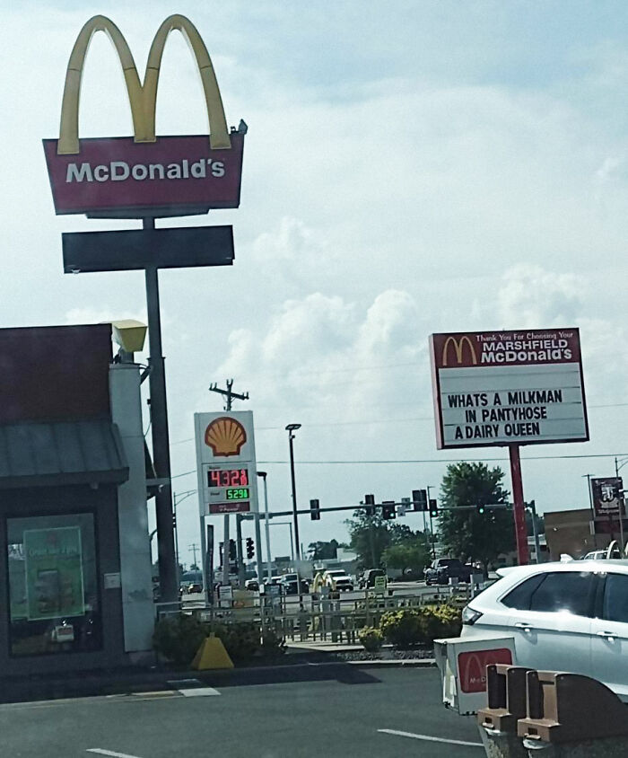 Hilarious Billboard War Between McDonald’s And Dairy Queen In Missouri Is Getting Serious - 14