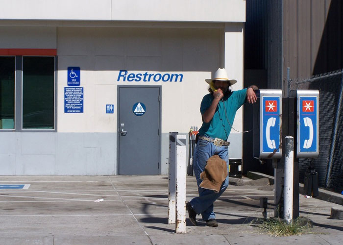 "¿Alguna vez has estado de viaje en algún lugar que 'te daba mala espina'?" (12 respuestas)