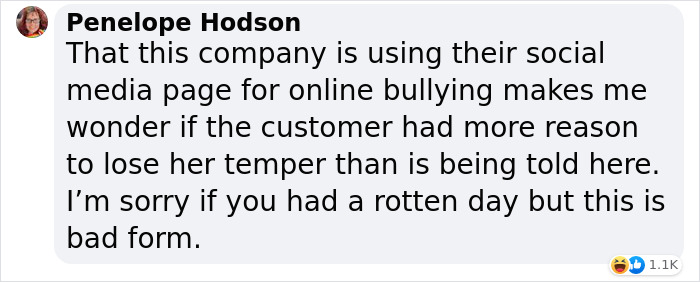 Karen Storms Into A Restaurant Demanding Her Sandwich Much Earlier, Destroys A $200 Sign After It's 1 Minute Late - 15