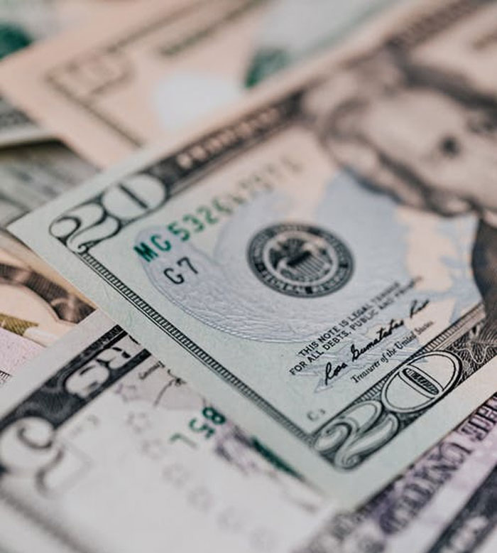 “Nunca seas el primero en decir cifras”: 20 personas comparten sus consejos más valiosos para buscar empleo