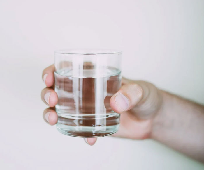 “Nunca seas el primero en decir cifras”: 20 personas comparten sus consejos más valiosos para buscar empleo