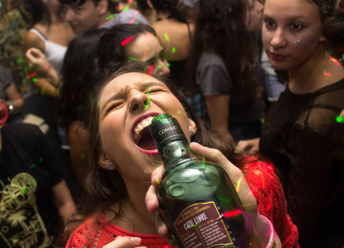 20 Personas hablan del momento en el que se dieron cuenta de que su “mejor amigo” en realidad no lo era