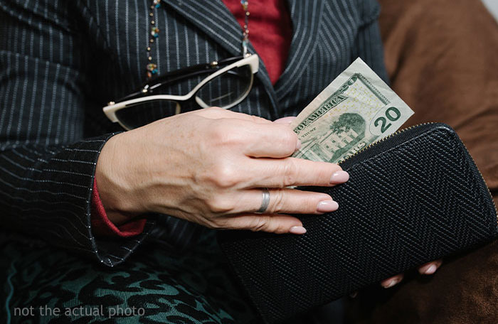 Woman Asks If She Was Wrong For Bringing Up The Fact That She Earns More Than Her Siblings To Her Parents When They Tell Her To Get A ‘Real Job’