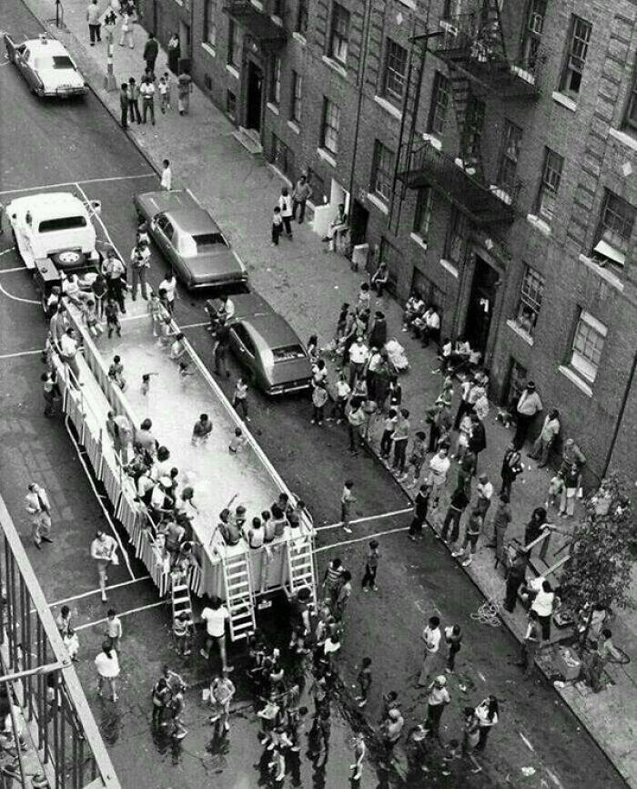 A Swimmobile In New York City, 1960