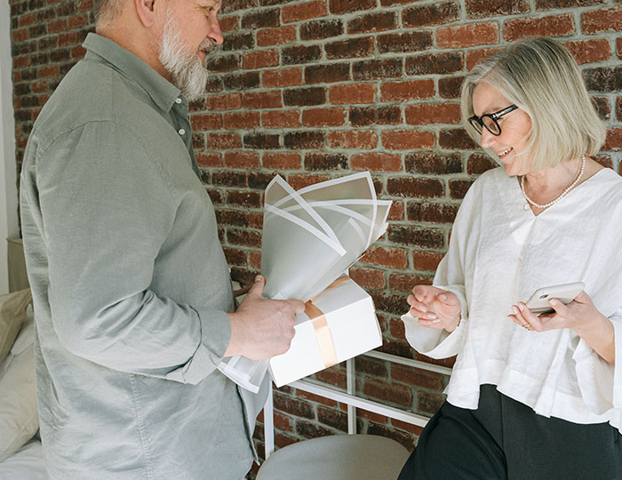 Women Reassure Men They Don't Actually Care About These 30 Silly Things Men Are So Often Insecure About - 25