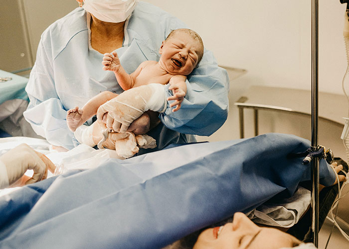 Doctors Share 33 Weird, Unworldly, And Seriously Concerning Things They've Heard From Pregnant Women