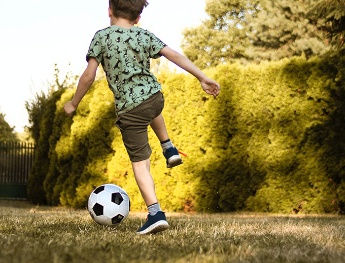 Mom Shames Plus-Size Woman For Wearing "Revealing" Clothes At The Park, She Wonders Whether She Was In The Wrong Here Mom Shames Plus-Size Woman For Wearing "Revealing" Clothes At The Park, She Wonders Whether She Was In The Wrong Here