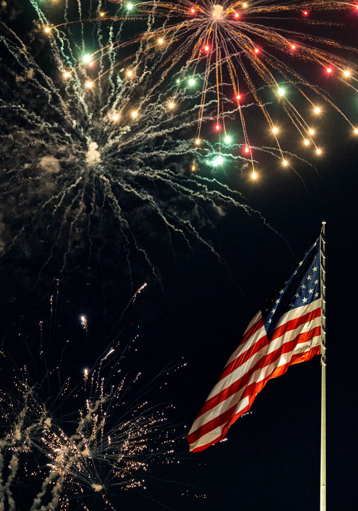 "You Guys Don’t Have Lives": Entitled VP Demands Employees Work On The 4th Of July, Regrets It When They Throw A $6,000 Office Party "You Guys Don’t Have Lives": Entitled VP Demands Employees Work On The 4th Of July, Regrets It When They Throw A $6,000 Office Party