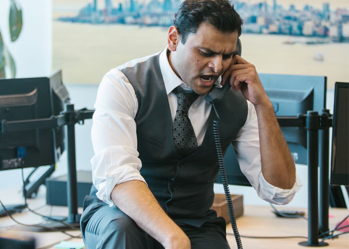 Longtime Worker Gets Fired For Being Late For The First Time Ever, So His Colleagues Let The Boss Know They're Not Disposable - 1