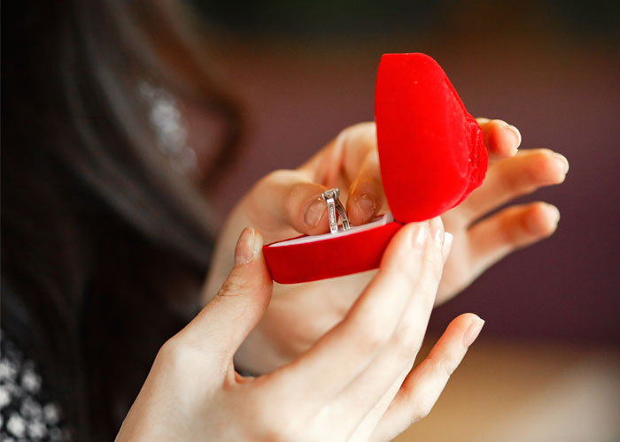 Woman Ruins Her Engagement With A Silly Inside Joke She Won't Stop Making, Is Surprised When Girlfriend Takes Back The Ring