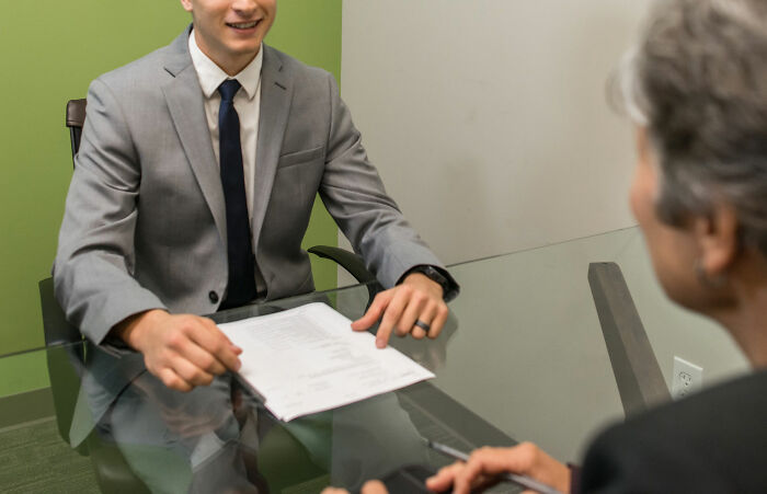 30 People Who Walked Out In The Middle Of Job Interviews Share Why They Did It