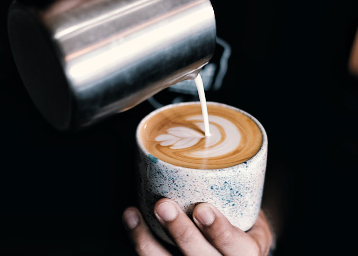 30 People Reveal "Dirty Little Secrets" About The Industries They Work In That Companies Try To Hide From Customers