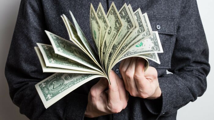 30 Times Thrift Store Workers And Clients Were So Stunned By Interesting Finds, They Just Had To Share Them Online - 12