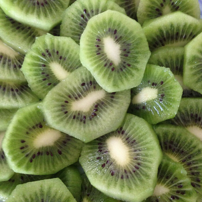 People Explain That They Or Someone They Knew Have Been Eating These 30 Foods Wrong For The Longest Time