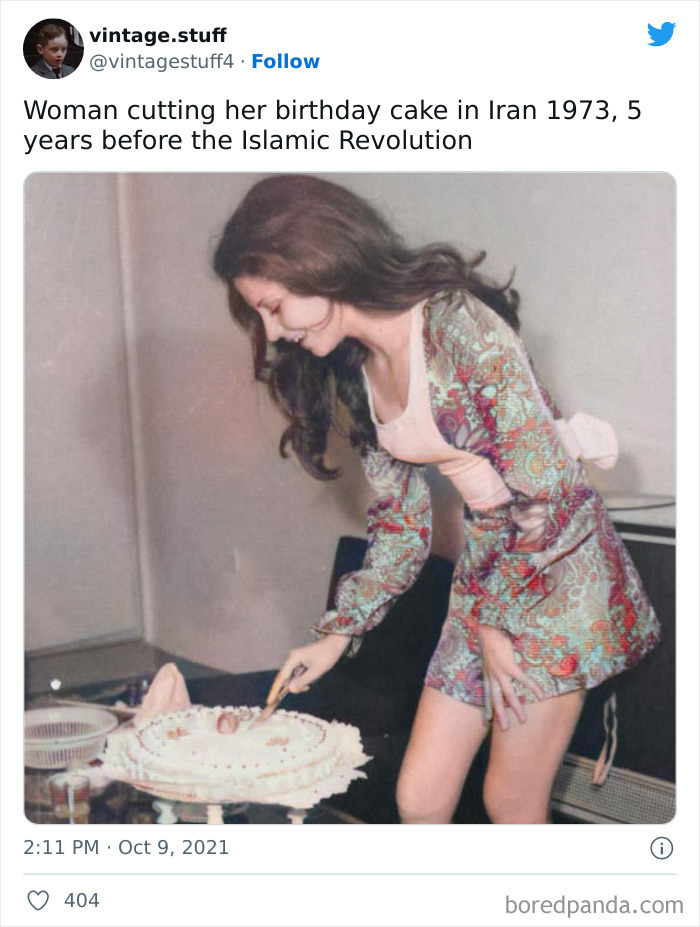 Woman cutting her birthday cake in Iran in 1973, a stunning colorized photo that brings history to life.