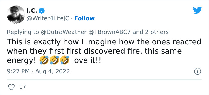 Weatherman Stunned To Discover His TV Is A Touch Screen, And The Internet Can’t Get Enough Weatherman Stunned To Discover His TV Is A Touch Screen, And The Internet Can’t Get Enough