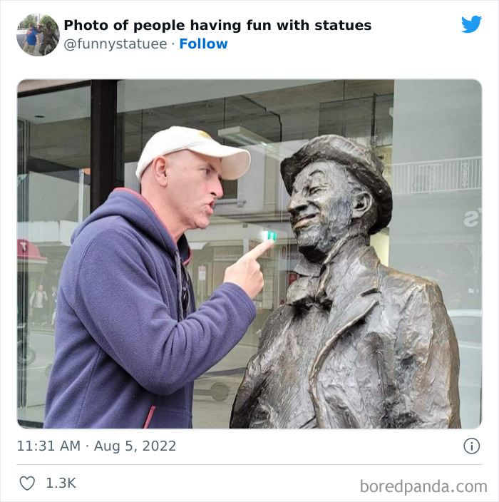 "And This Is Why We Were Asked To Leave": 40 Times People Took Their Photos With Statues To Another Level