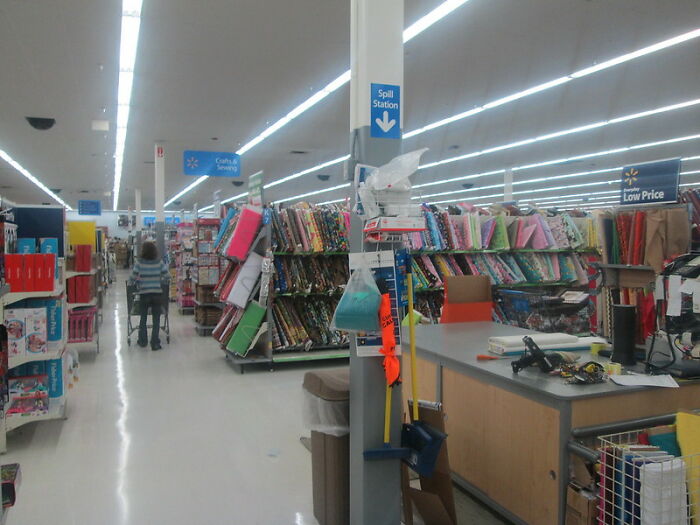 19 Of The Worst Things Walmart Employees Have Ever Witnessed, As Shared In This Online Group