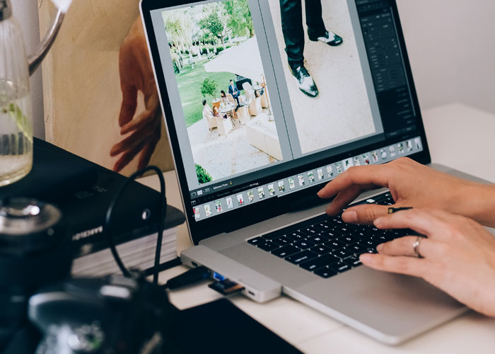 Bride Changes The Color Of Sister-In-Law&rsquo;s Top In Her Wedding Photos, Won't Send Her The Original Pics Unless She Pays For Them