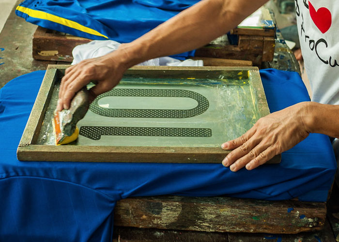 30 People Reveal "Dirty Little Secrets" About The Industries They Work In That Companies Try To Hide From Customers