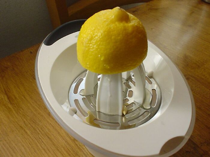 “What’s Something You Like That The Vast Majority Of People Hate?” (30 Answers)