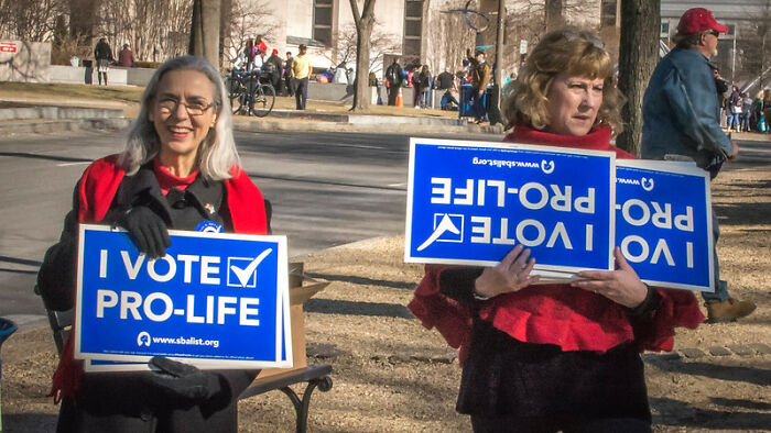 50 Times People Heard Someone Say Something So Blatantly Stupid, They Just Had To Share It Online