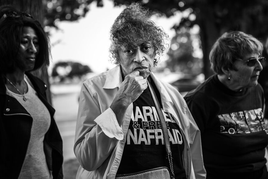 "Armed, Free And Unafraid" © Janice Milhem (United States)