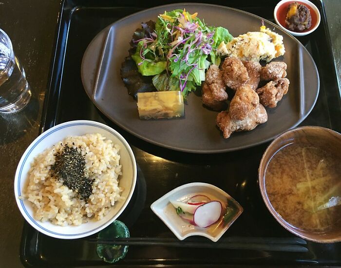 Person Asks "What Dishes Do Professional Chefs Dislike Preparing At A Restaurant?", Gets 30 Various Responses