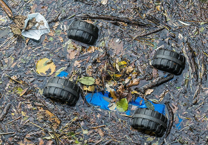 Person Asks "What Is The Pettiest, Silliest, Most Meaningless Hill You Are Willing To Die On?", Receives 30 Replies