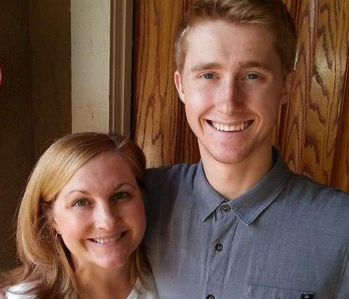 “I Don’t Mind Being Sick But I Mind Looking Sick”: Mom Receives Beautiful Wig Made Out Of Her Son’s Hair After Cancer Treatment Hair Loss - 1