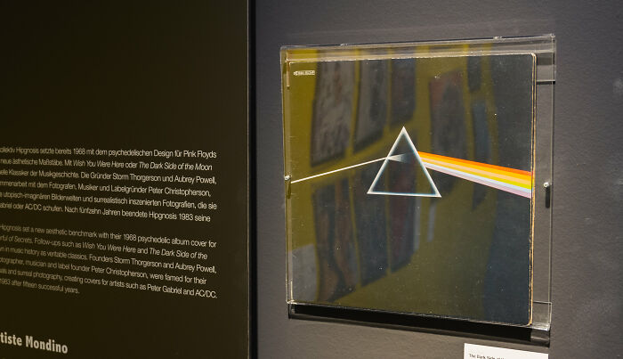 30 Times Thrift Store Workers And Clients Were So Stunned By Interesting Finds, They Just Had To Share Them Online - 20