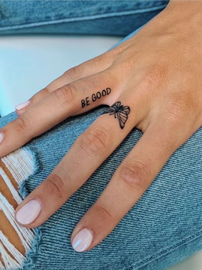 21 Creative Finger Tattoos 21 Creative Finger Tattoos