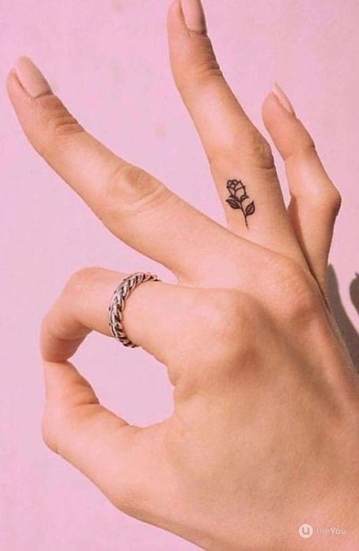 21 Creative Finger Tattoos 21 Creative Finger Tattoos